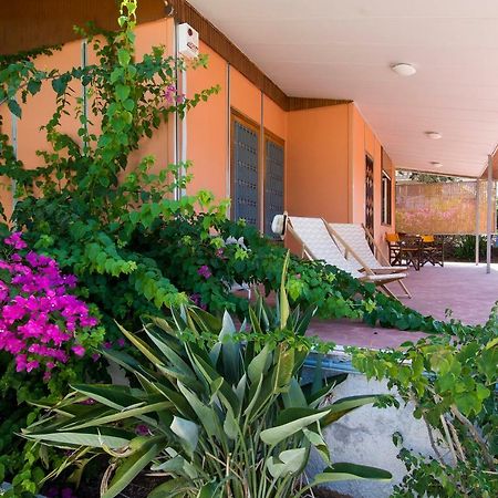 The Boucamviglia Beach House Saronida Exterior photo